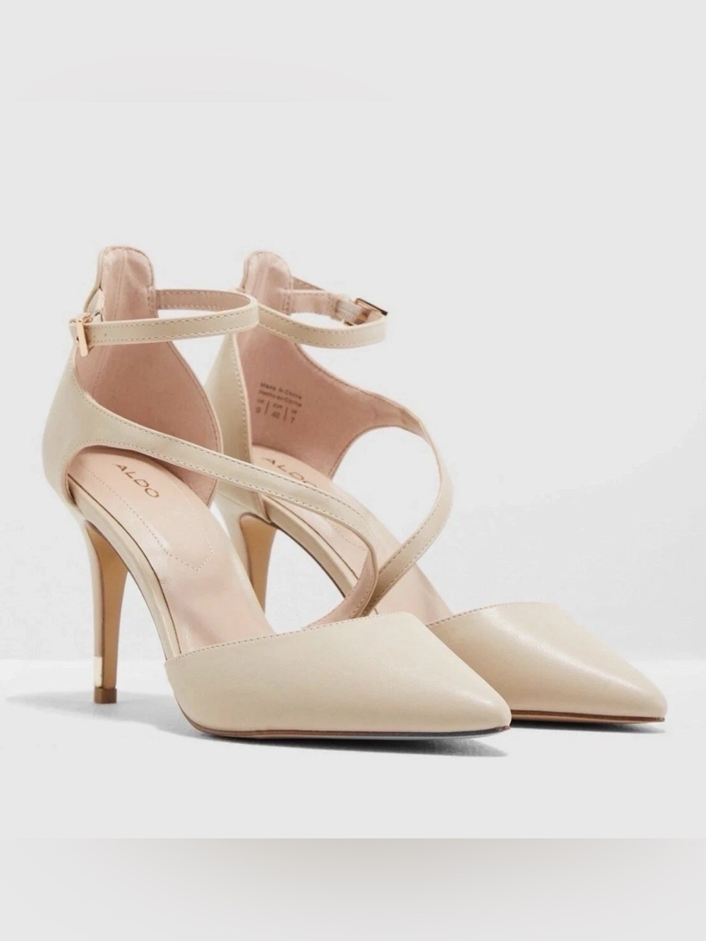 Aldo cream leather heels with gold heel cap